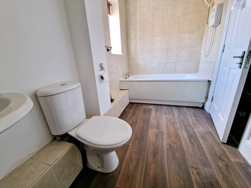 Modern 3 bed apt - Flat 8, Bawas place - Alfreton Road - Thumbnail 6